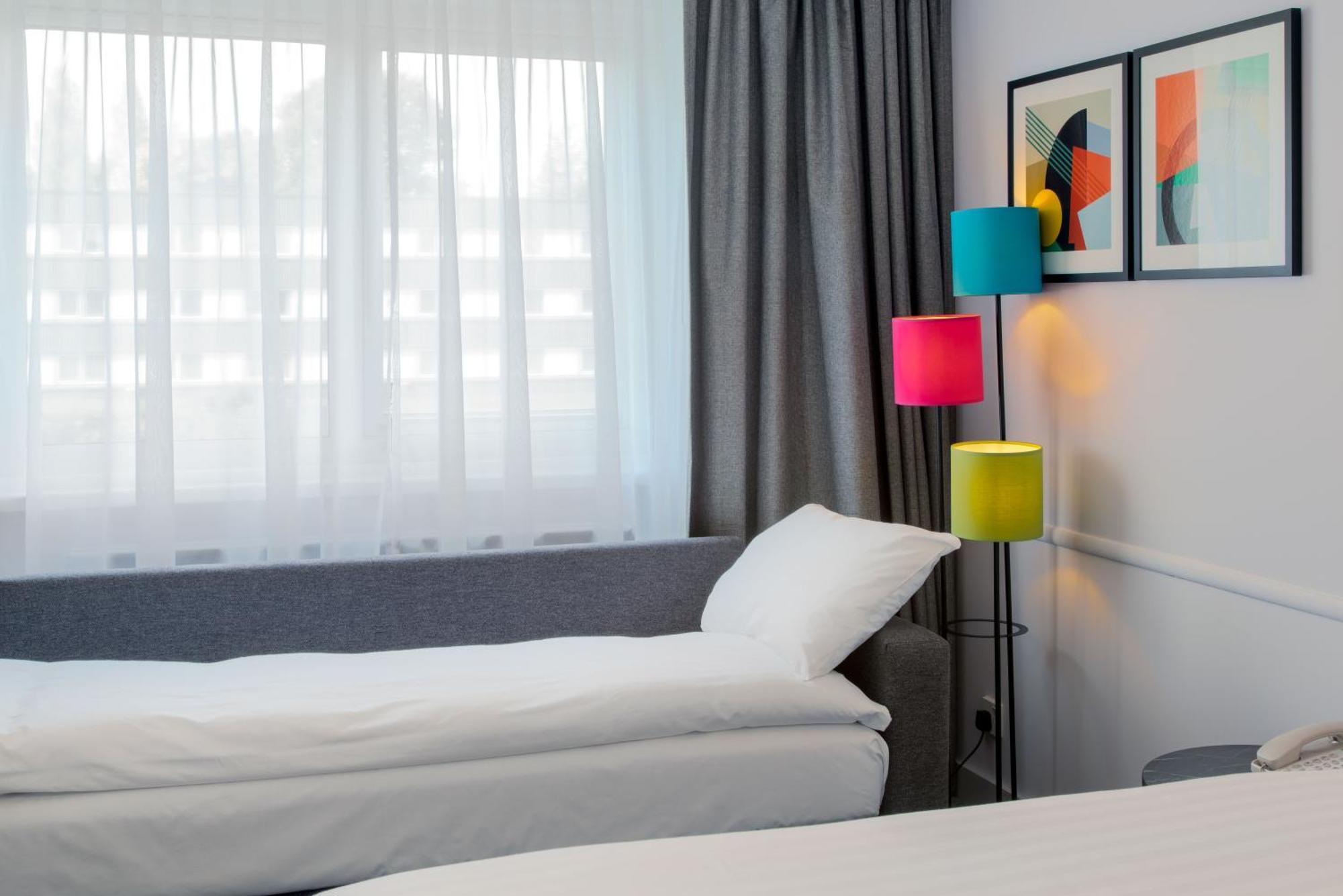 Holiday Inn Bristol Filton By Ihg Winterbourne Bagian luar foto